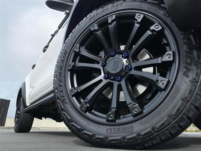 2022 Toyota Hilux - Thumbnail