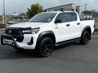 2022 Toyota Hilux - Thumbnail