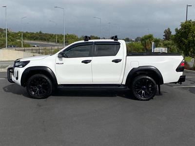 2022 Toyota Hilux - Thumbnail