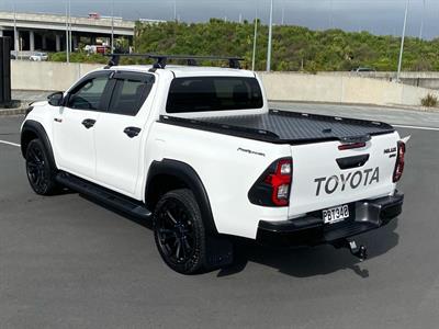 2022 Toyota Hilux - Thumbnail