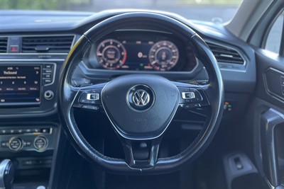 2017 Volkswagen TIGUAN - Thumbnail