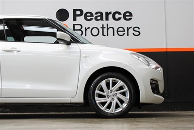 2023 Suzuki Swift - Thumbnail