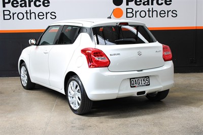 2023 Suzuki Swift - Thumbnail