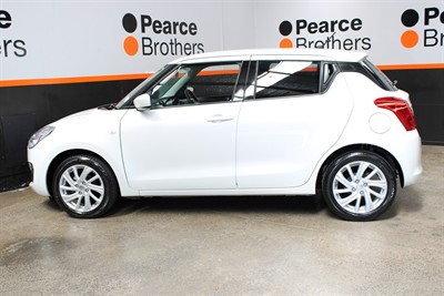 2023 Suzuki Swift - Thumbnail