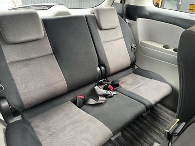 2006 Toyota Estima - Thumbnail