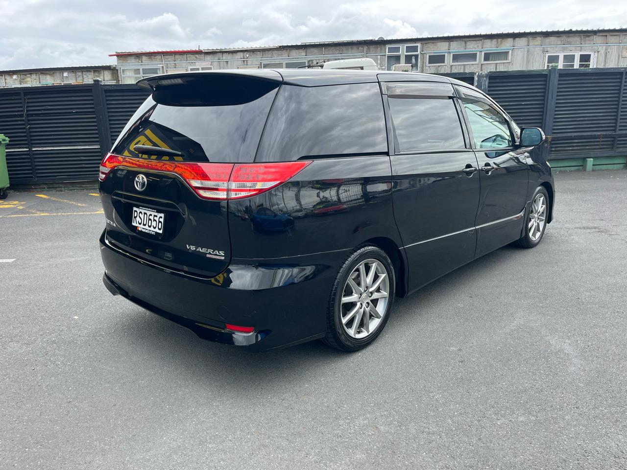 2006 Toyota Estima