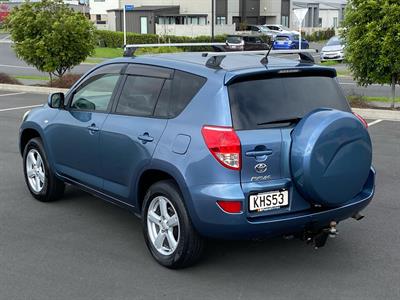 2005 Toyota RAV4 - Thumbnail