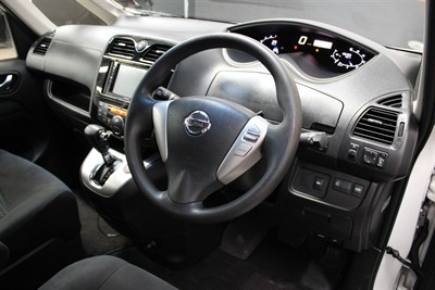 2014 Nissan Serena - Thumbnail