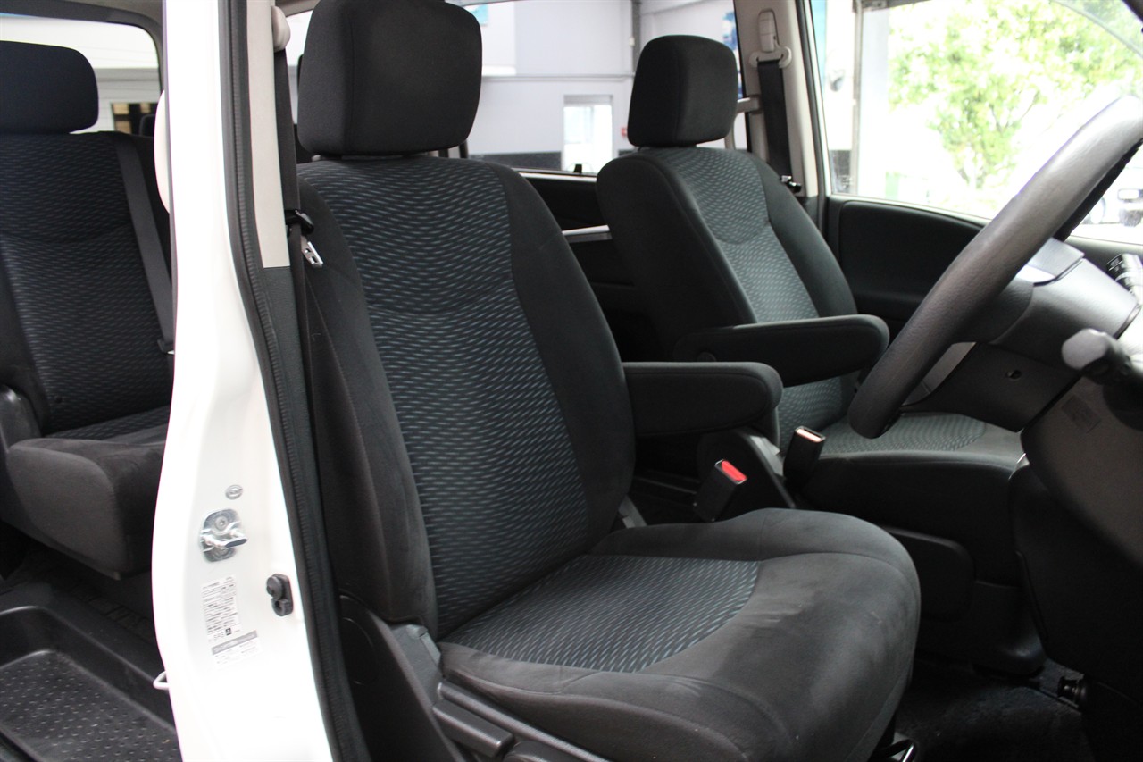 2014 Nissan Serena
