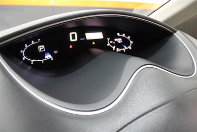 2014 Nissan Serena - Thumbnail