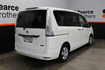 2014 Nissan Serena - Thumbnail