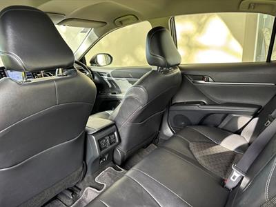 2021 Toyota Camry - Thumbnail