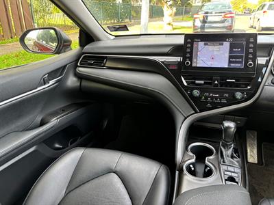 2021 Toyota Camry - Thumbnail