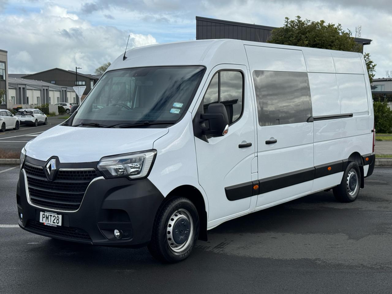 2022 Renault Master