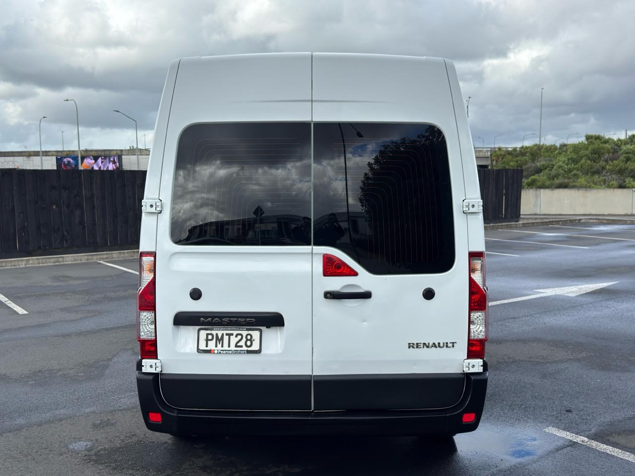 2022 Renault Master
