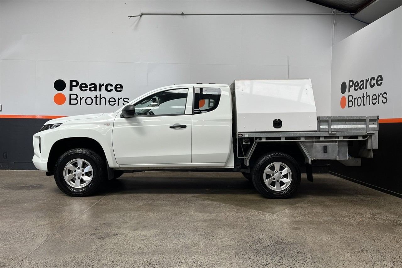 2022 Mitsubishi Triton