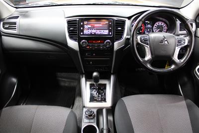 2022 Mitsubishi Triton - Thumbnail