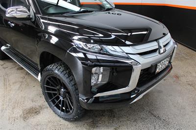 2022 Mitsubishi Triton - Thumbnail