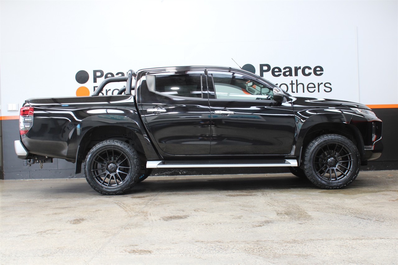 2022 Mitsubishi Triton