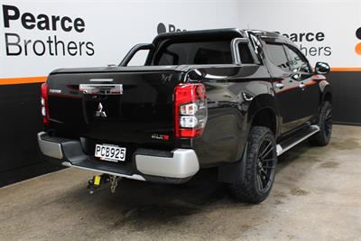2022 Mitsubishi Triton - Thumbnail