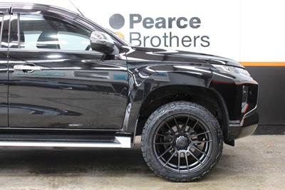 2022 Mitsubishi Triton - Thumbnail