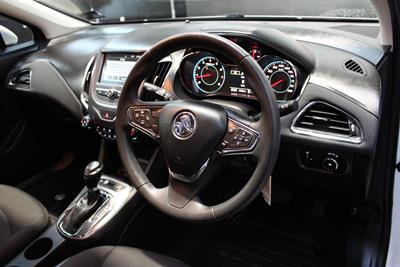 2018 Holden Astra - Thumbnail