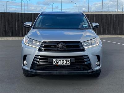 2017 Toyota Highlander - Thumbnail
