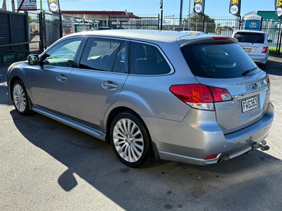 2011 Subaru Legacy - Thumbnail