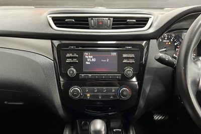 2015 Nissan Qashqai - Thumbnail