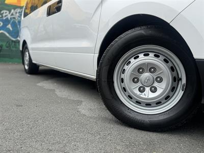 2019 Hyundai Iload - Thumbnail