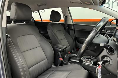 2018 Kia Sportage - Thumbnail