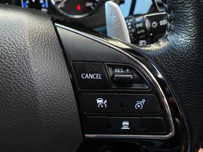 2021 Mitsubishi Outlander - Thumbnail