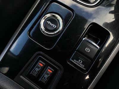 2021 Mitsubishi Outlander - Thumbnail