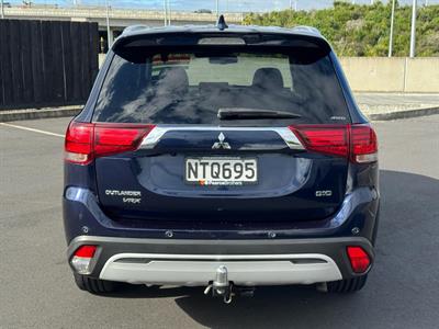 2021 Mitsubishi Outlander - Thumbnail