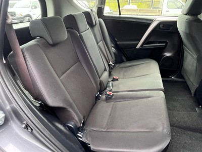 2017 Toyota RAV4 - Thumbnail