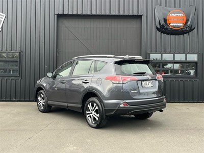 2017 Toyota RAV4 - Thumbnail