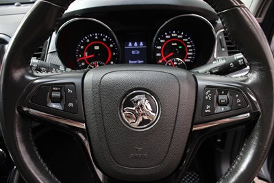 2017 Holden COMMODORE - Thumbnail