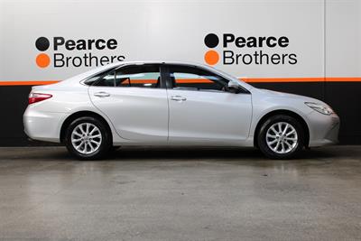 2017 Toyota Camry - Thumbnail