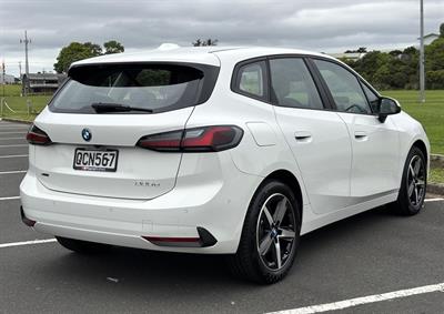 2023 BMW 225e - Thumbnail