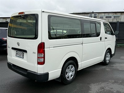 2014 Toyota Hiace - Thumbnail