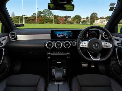 2022 Mercedes-Benz CLA 200 - Thumbnail
