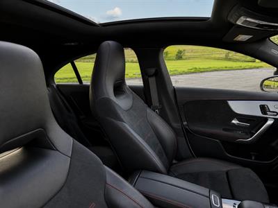 2022 Mercedes-Benz CLA 200 - Thumbnail