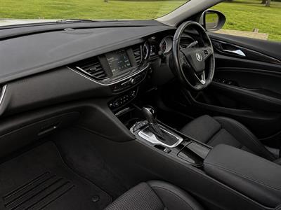 2021 Holden Commodore - Thumbnail