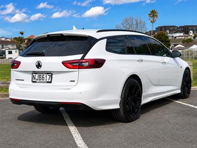 2021 Holden Commodore - Thumbnail
