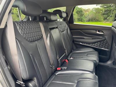 2018 Hyundai SANTA FE - Thumbnail
