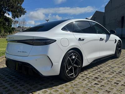 2024 BYD SEAL - Thumbnail