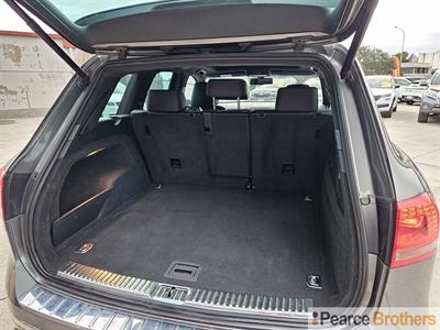 2015 Volkswagen Touareg - Thumbnail