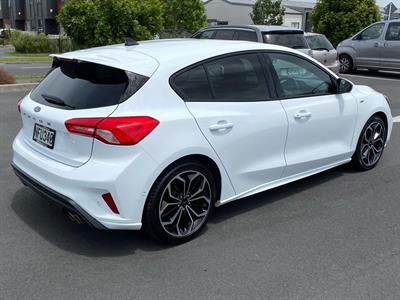 2021 Ford Focus - Thumbnail