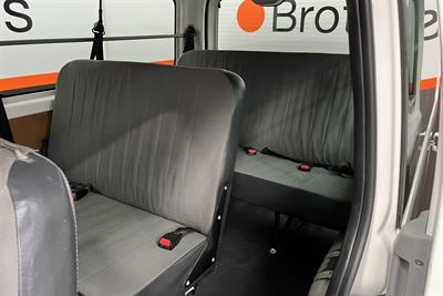 2010 Toyota Hiace - Thumbnail