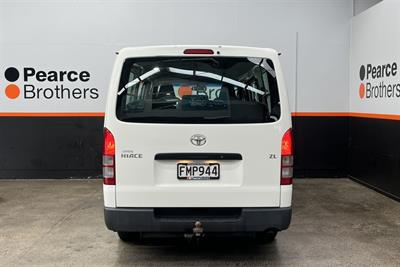 2010 Toyota Hiace - Thumbnail